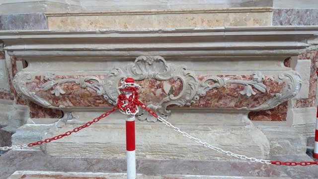 Restauro e consolidamento statico dell'altare marmoreo dedicato alla Madonna con Bambino, Sant'Antonio e San Nicola