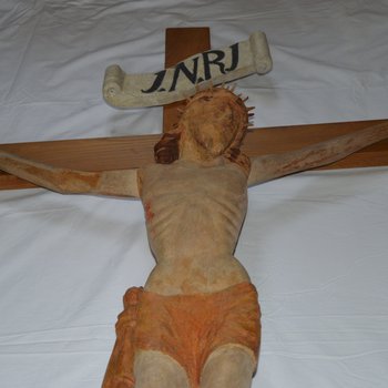 Restauro di una statua policroma raffigurante la Crocifissione
