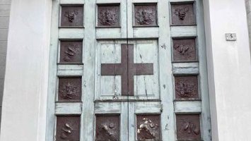 Restauro del portone di ingresso della chiesa evangelica battista di pordenone