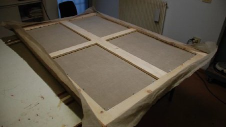 Restauro conservativo delle porte, dello stemma e degli affreschi del palazzo municipale