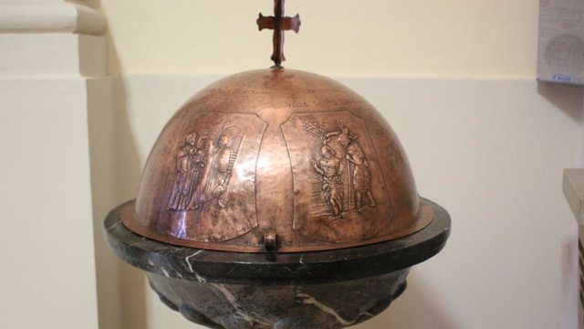 Restauro del fonte battesimale della chiesa di collalto