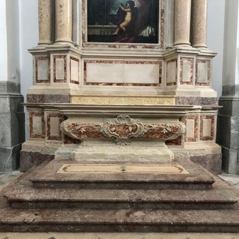 Restauro e consolidamento statico dell'altare marmoreo dedicato alla Madonna con Bambino, Sant'Antonio e San Nicola nell'Abbazia di San Gallo abate