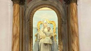 restauro delle due mense degli altari della chiesa parrocchiale 'san martino vescovo' in tiezzo