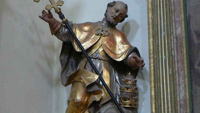 Paluzza Parrocchia San Daniele Profeta Statue di San Gregorio Papa e San Giacomo Apostolo