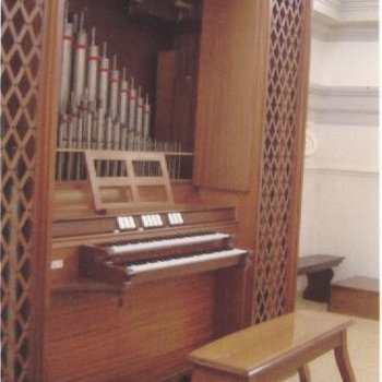 Restauro di un organo dei primi anni '70