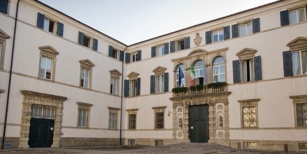 /media/images/palazzoflorio6.2e16d0ba.fill-750x375.jpg