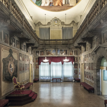 Restauro del ballatoio balaustrato del sec. XVIII nella Sala del trono del Museo Diocesano di Udine